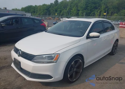 2014 Volkswagen Jetta 1.8T Se from USA, damaged, VIN 3VWD17AJ6EM368926